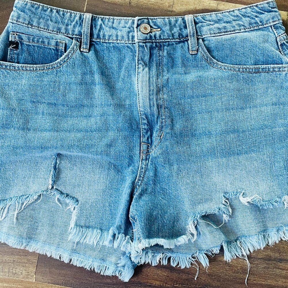 Kancan Women's  Blue jean shorts size 13/30